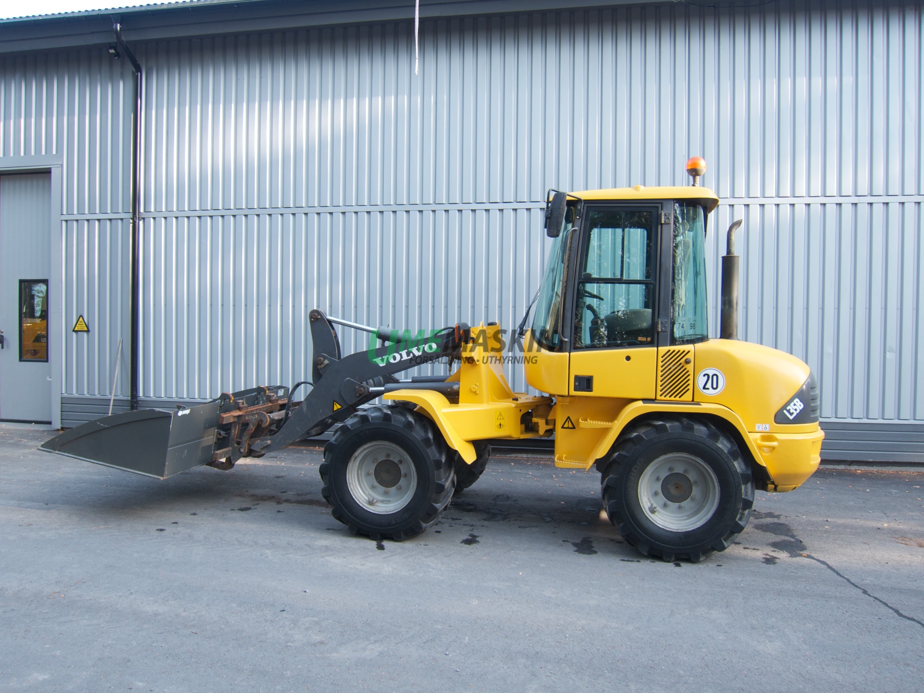 Volvo L35B -01