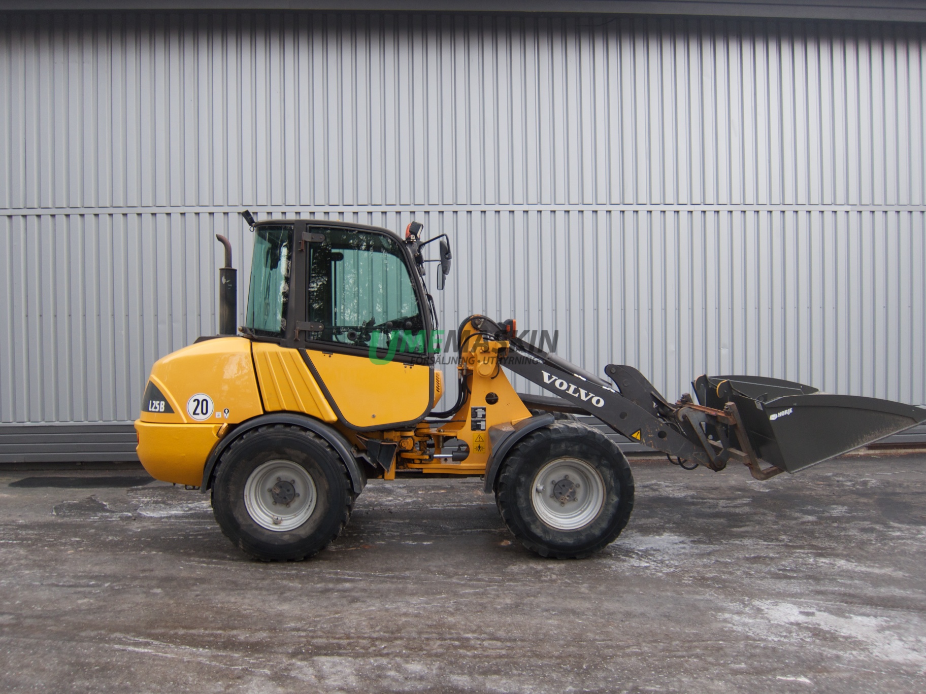 Volvo L25 -07