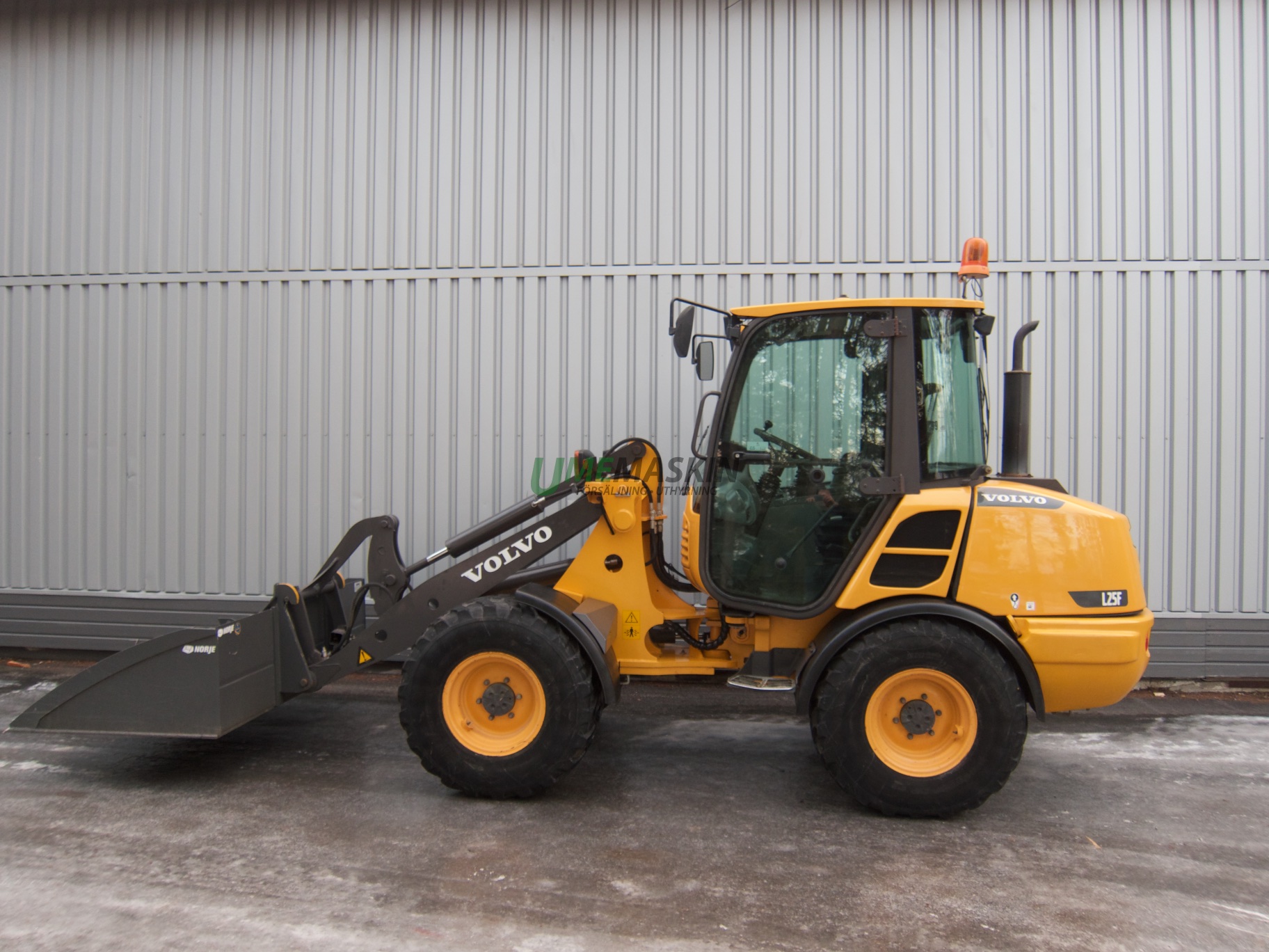 Volvo L25F -11