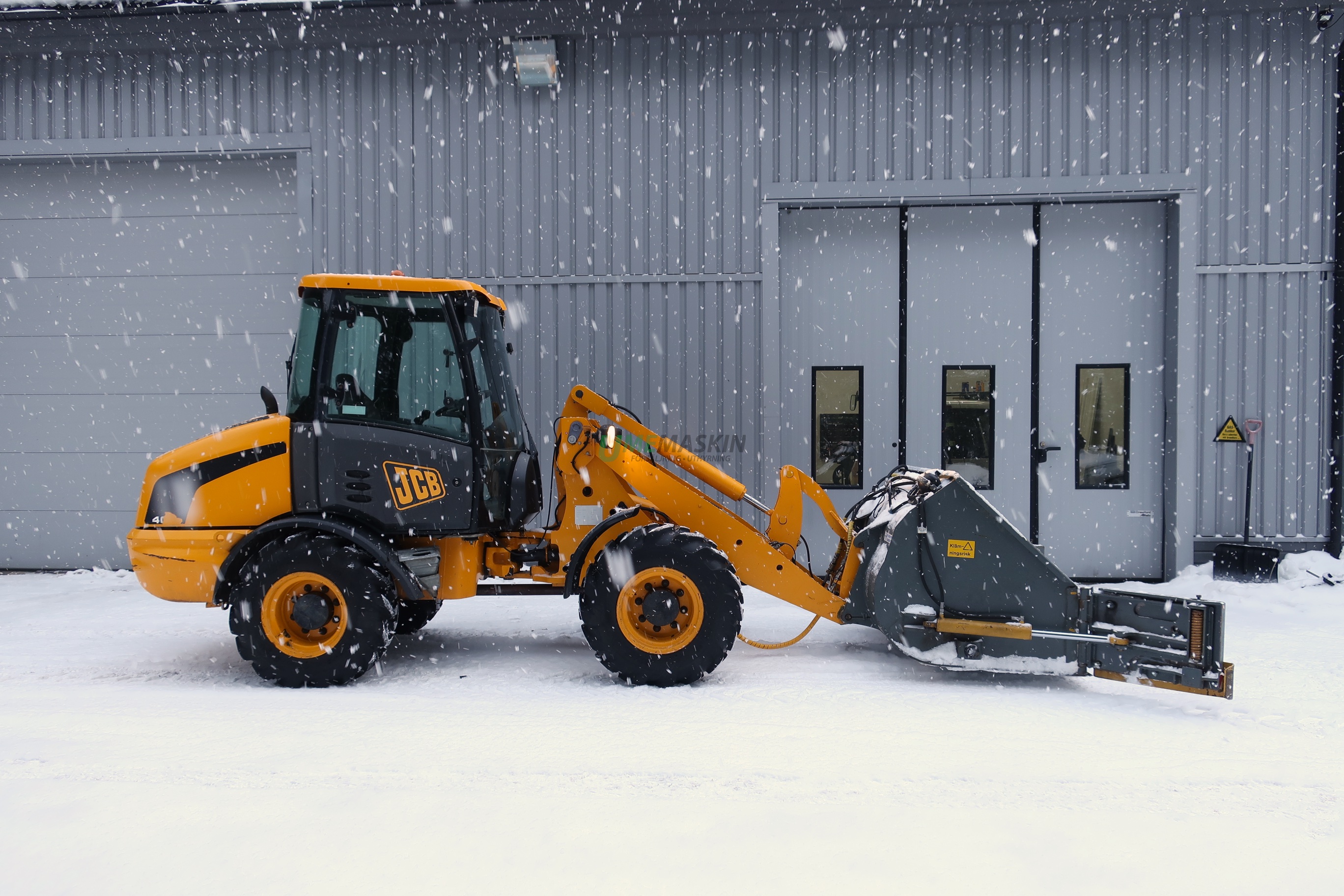 JCB 406 -07