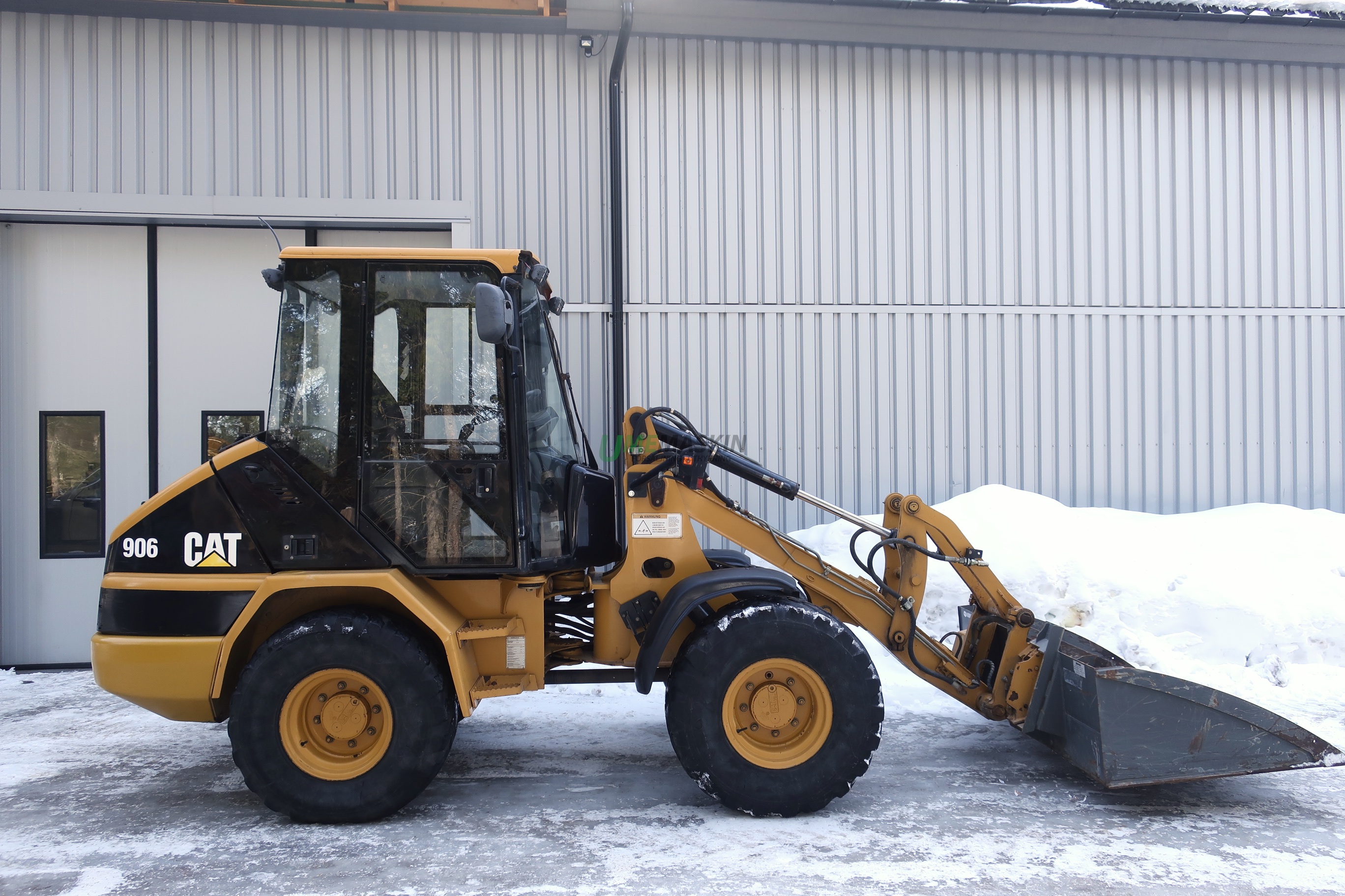 Cat 906 -04