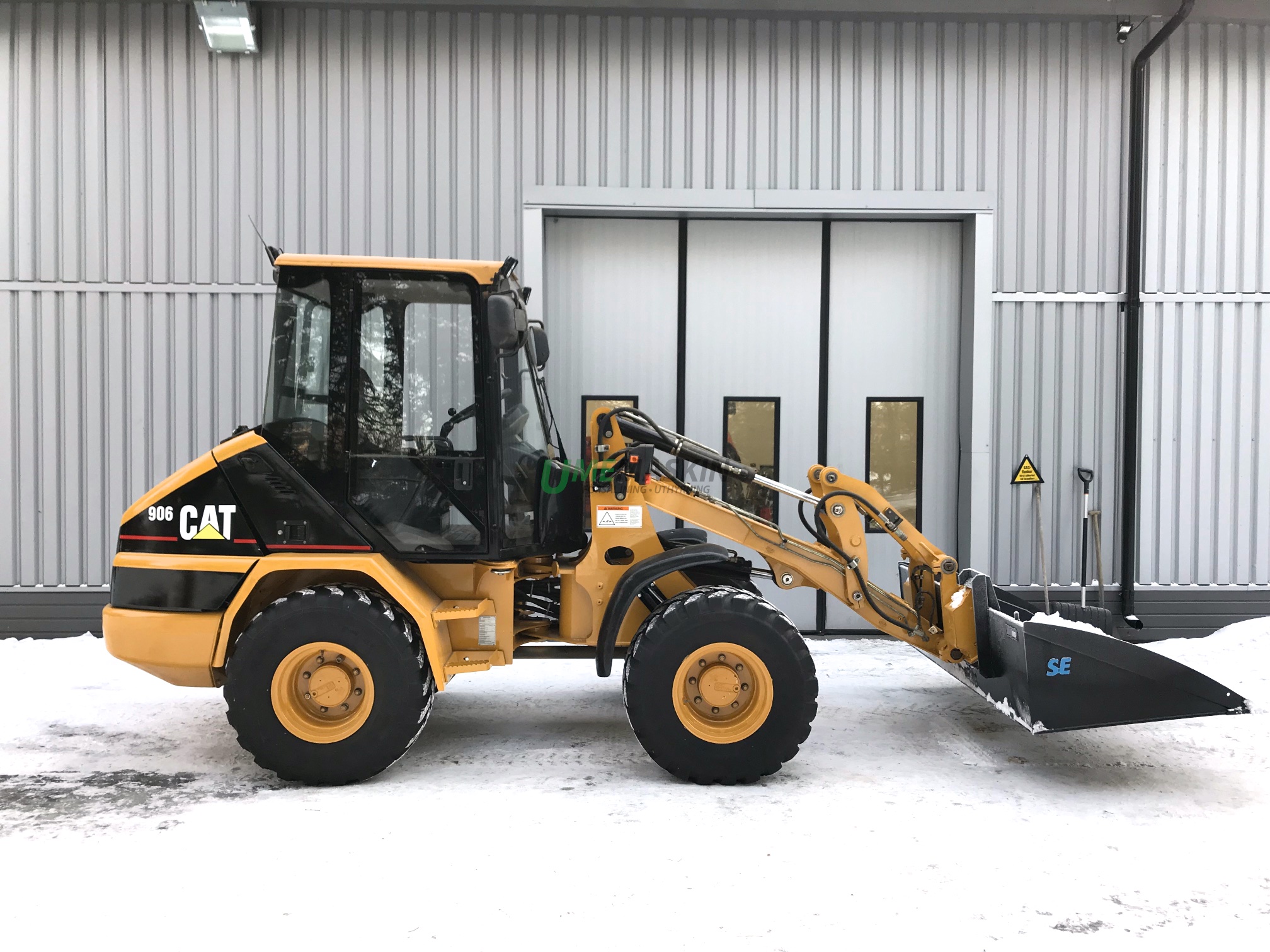Cat 906 -02