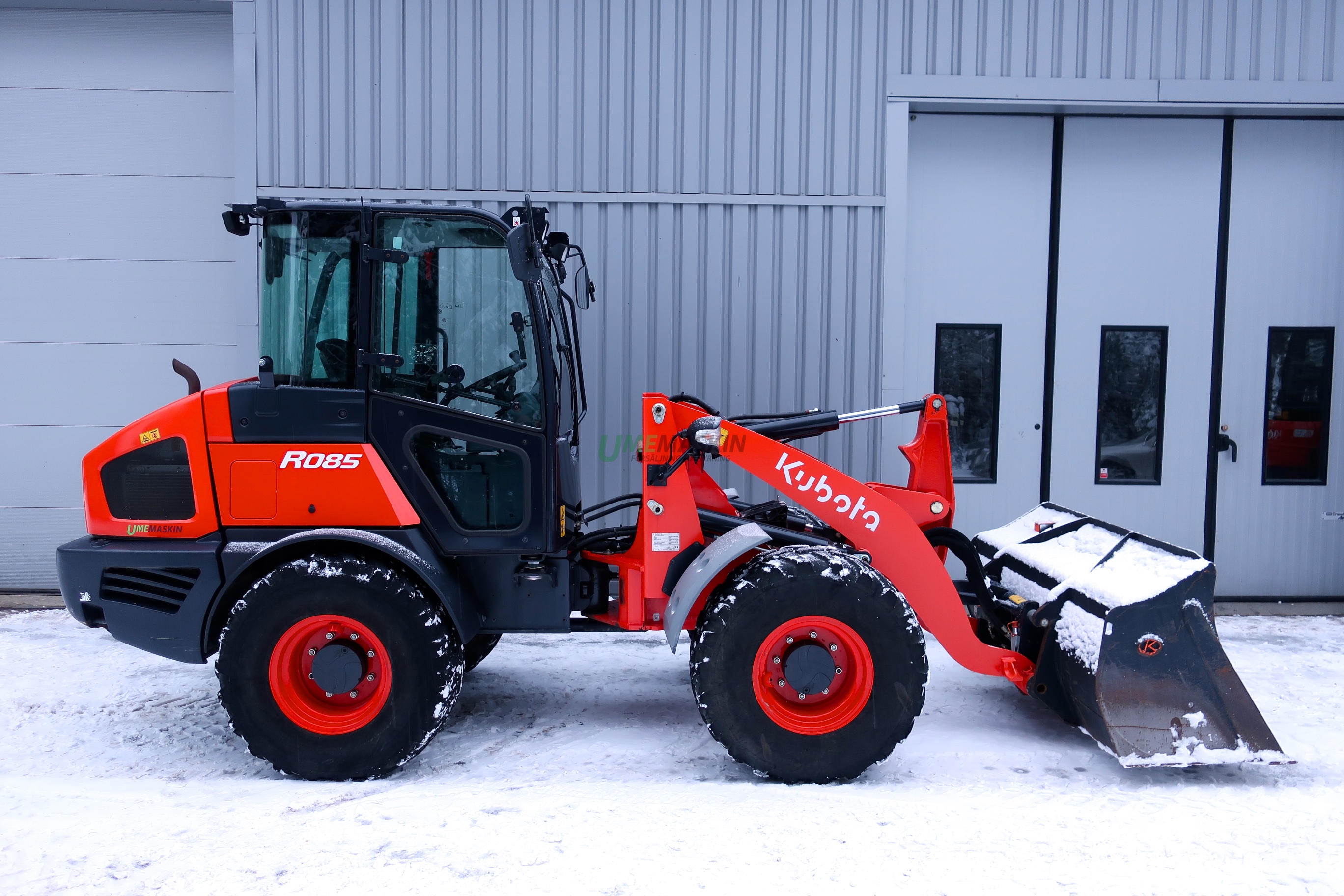 Kubota R085 -15