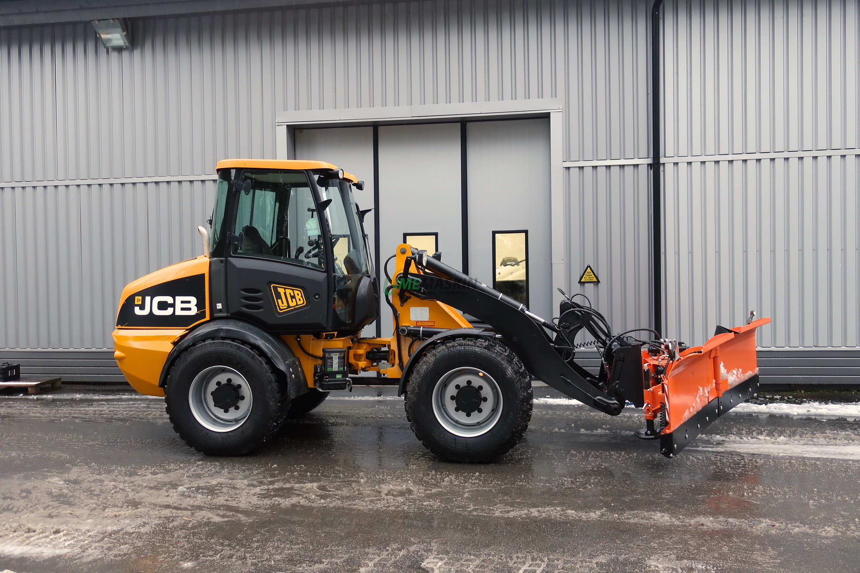 JCB 409 -11